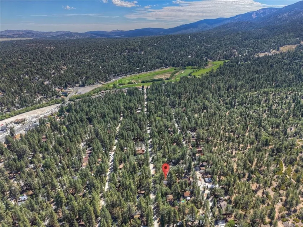 42587 Cedar Big Bear Lake, CA 92315