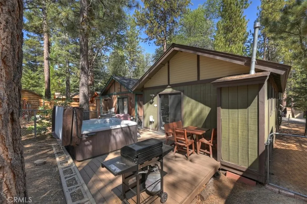 42587 Cedar Big Bear Lake, CA 92315