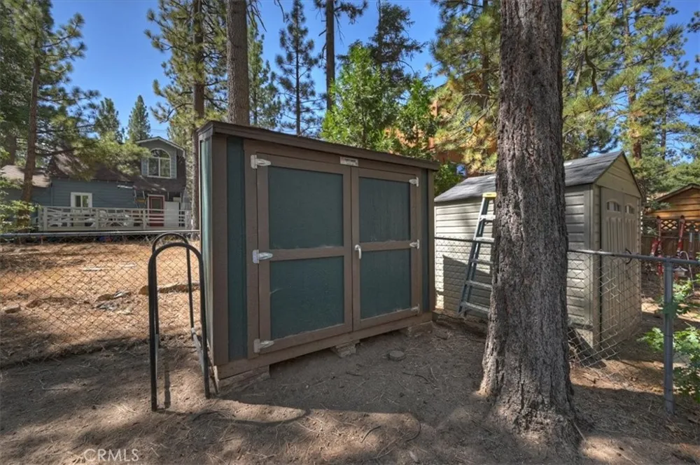 42587 Cedar Big Bear Lake, CA 92315
