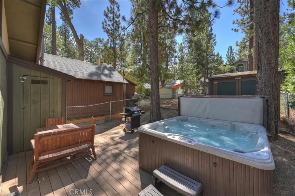 42587 Cedar Big Bear Lake, CA 92315