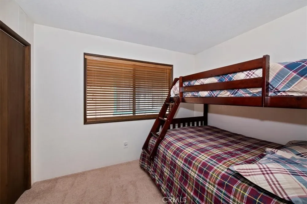 42587 Cedar Big Bear Lake, CA 92315
