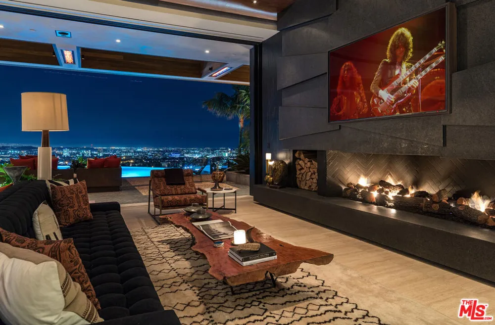 1894 Stanley Avenue Los Angeles, CA 90046