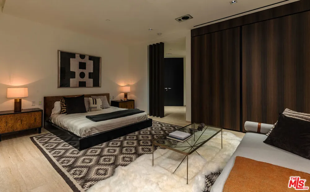 1894 Stanley Avenue Los Angeles, CA 90046