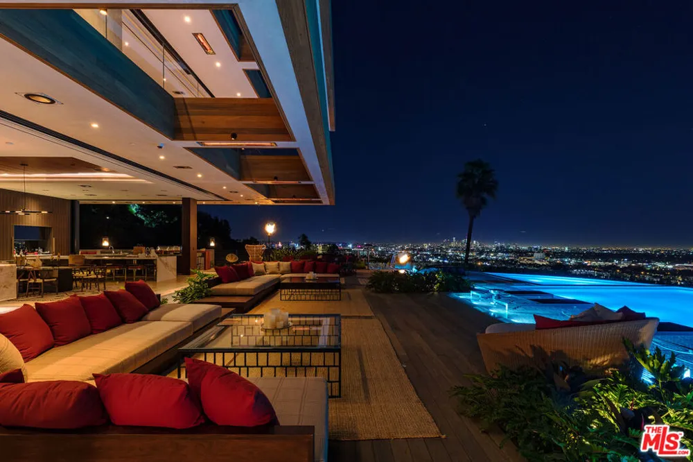 1894 Stanley Avenue Los Angeles, CA 90046
