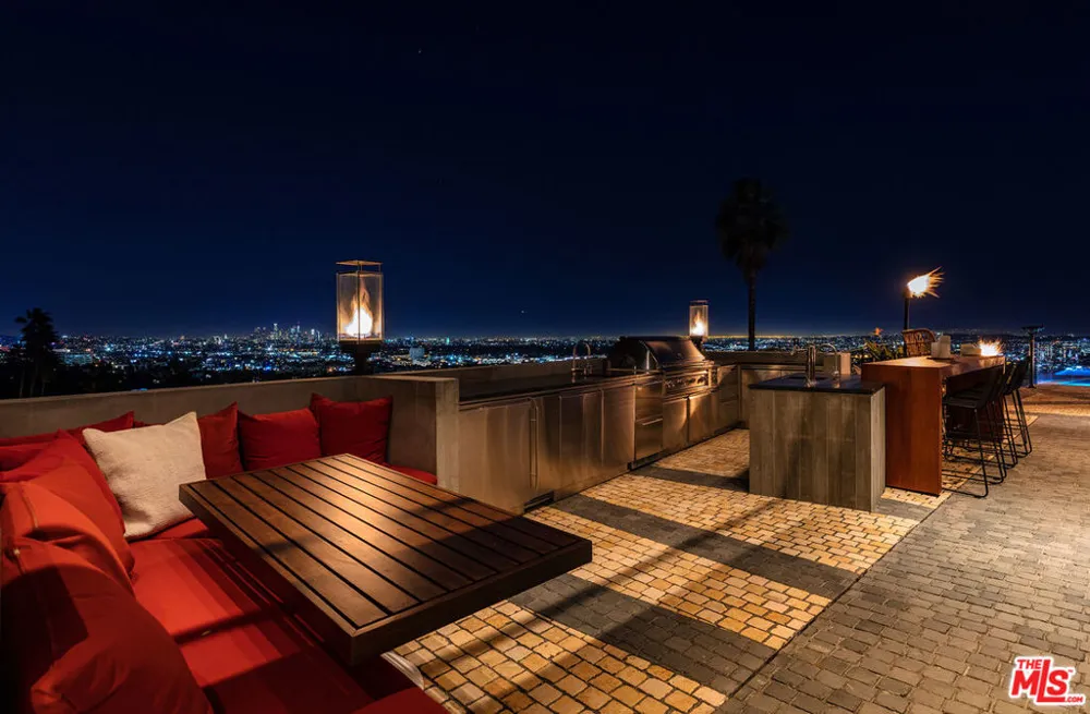 1894 Stanley Avenue Los Angeles, CA 90046
