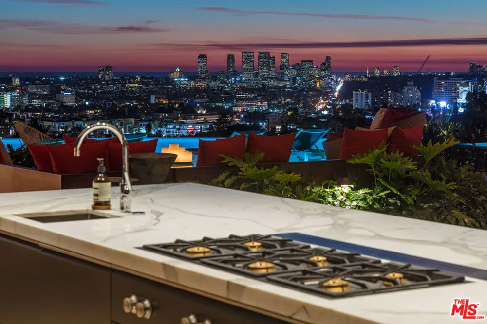 1894 Stanley Avenue Los Angeles, CA 90046
