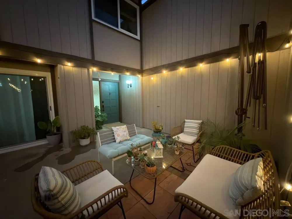 11375 Matinal Circle San Diego, CA 92127