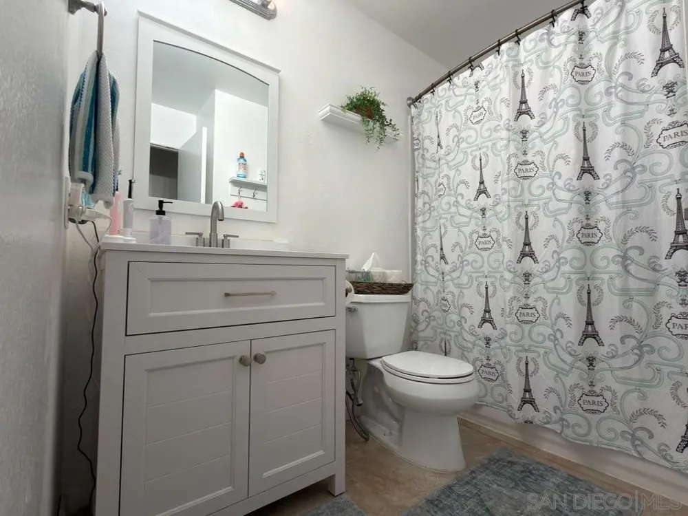 11375 Matinal Circle San Diego, CA 92127