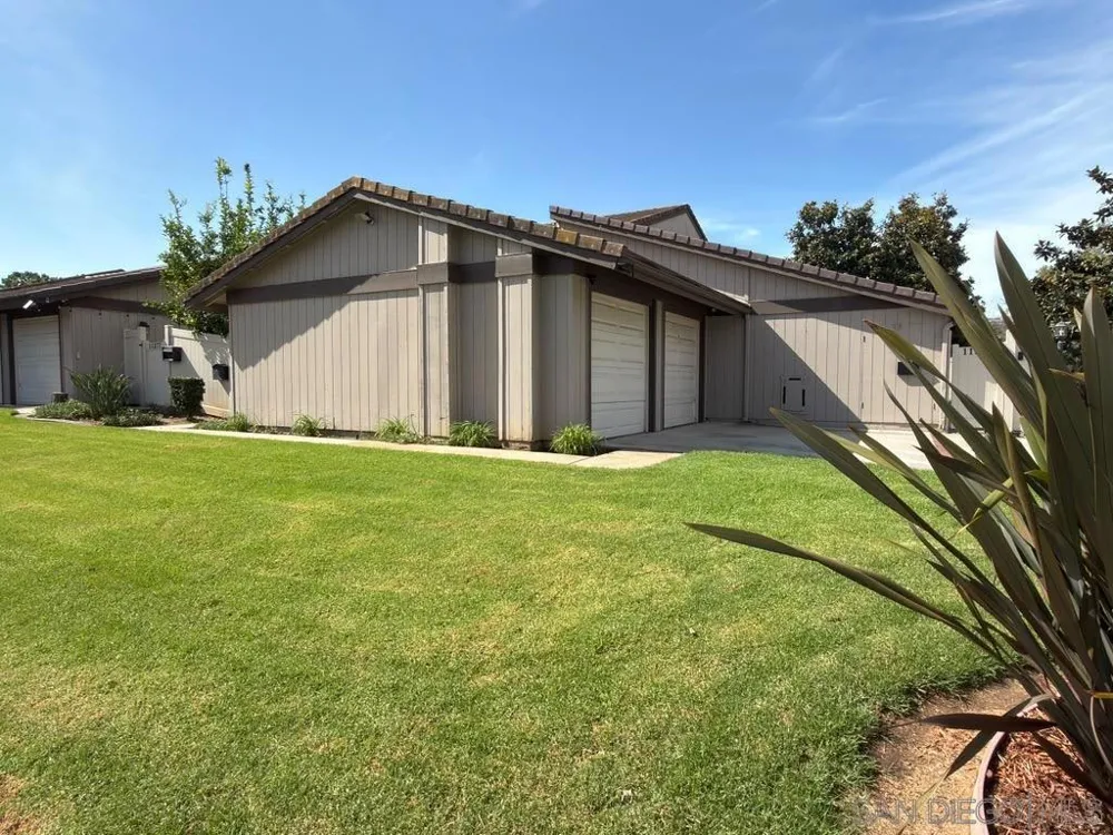 11375 Matinal Circle San Diego, CA 92127