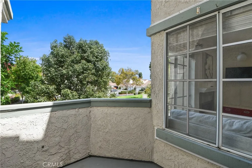 141 Oxford Irvine, CA 92612