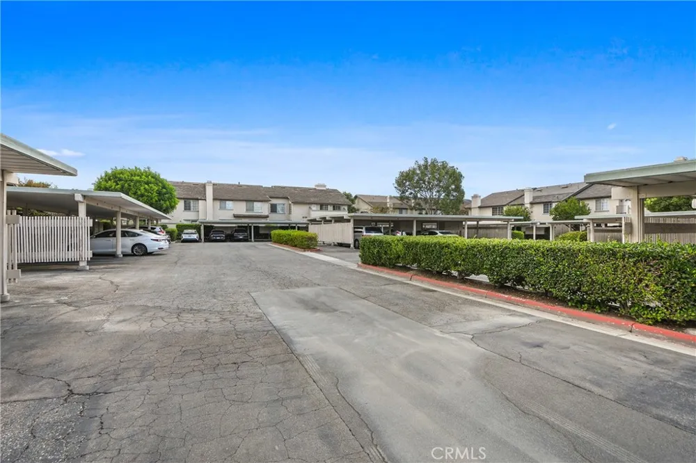 141 Oxford Irvine, CA 92612