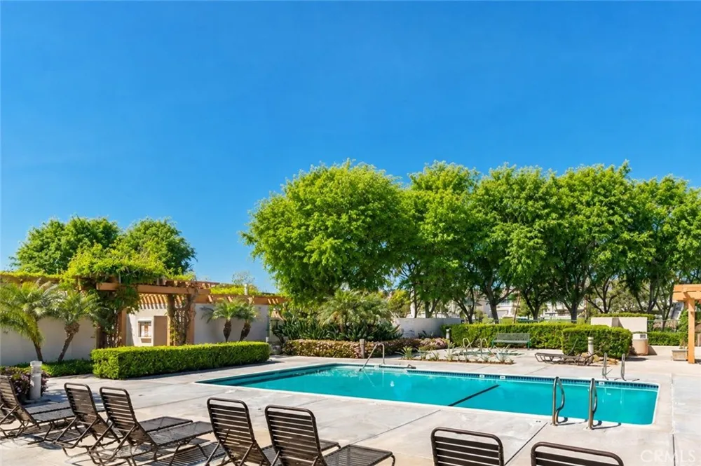 141 Oxford Irvine, CA 92612