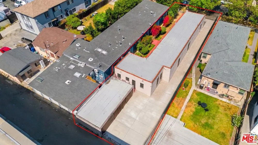 3427 S Bronson Avenue Los Angeles, CA 90018