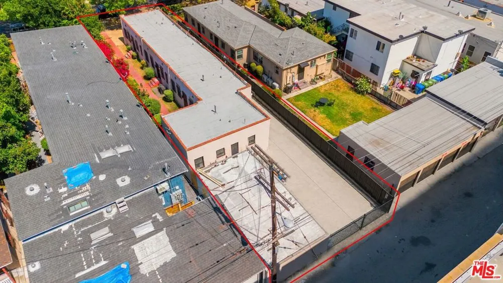 3427 S Bronson Avenue Los Angeles, CA 90018