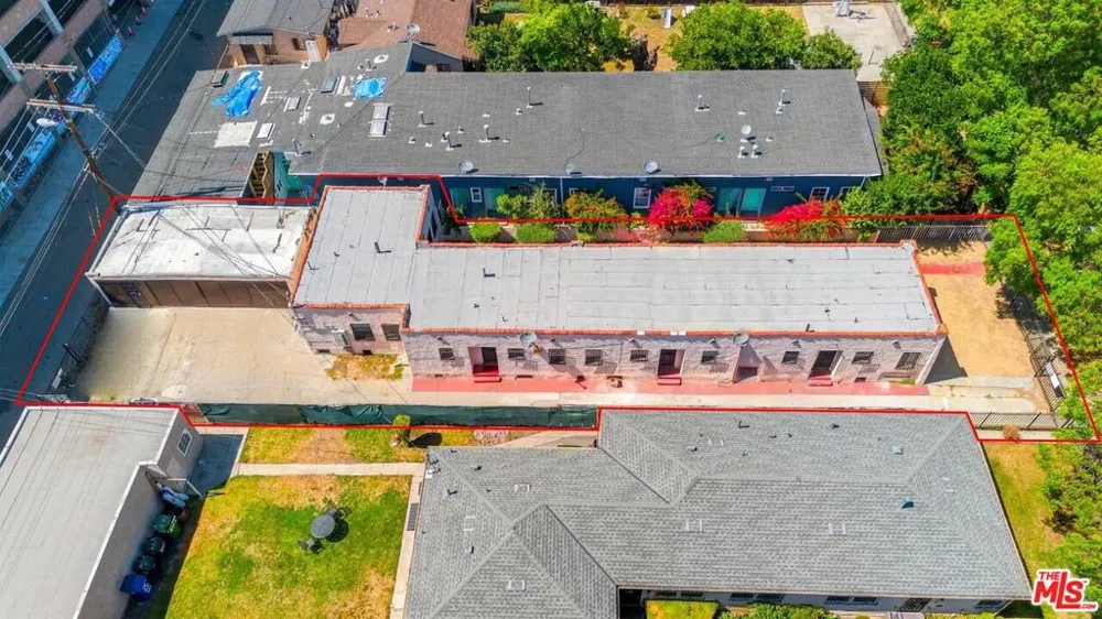3427 S Bronson Avenue Los Angeles, CA 90018