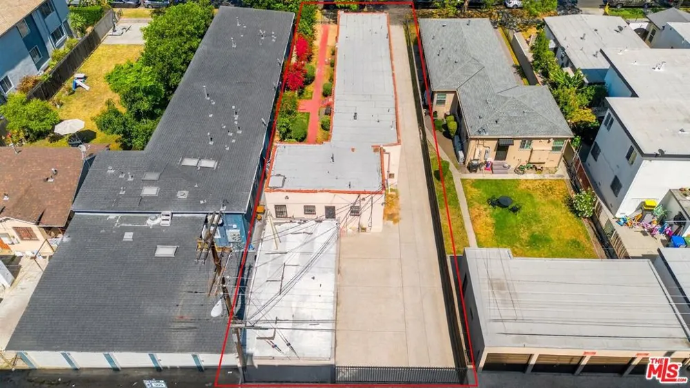 3427 S Bronson Avenue Los Angeles, CA 90018