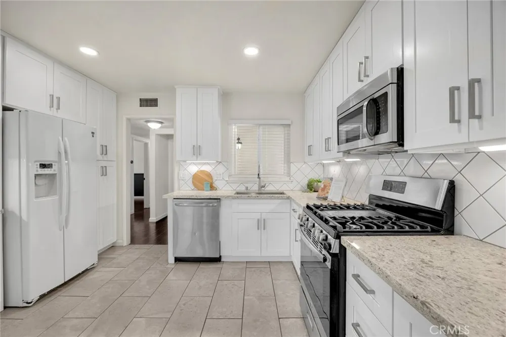 19638 E Groverdale Covina, CA 91724