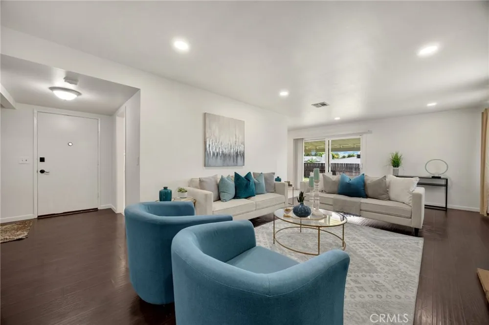 19638 E Groverdale Covina, CA 91724