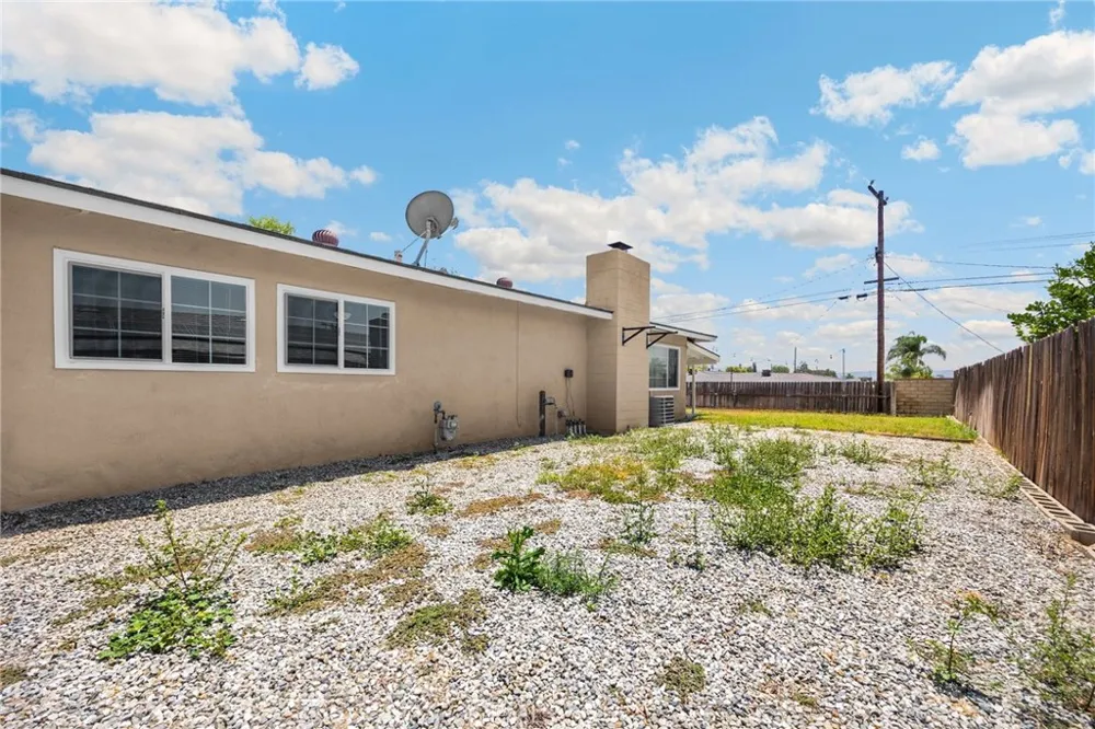 19638 E Groverdale Covina, CA 91724