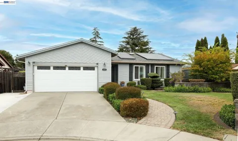 127 Catalpa Ct