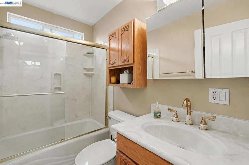 127 Catalpa Ct Hercules, CA 94547