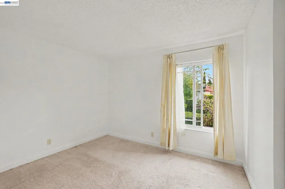 127 Catalpa Ct Hercules, CA 94547