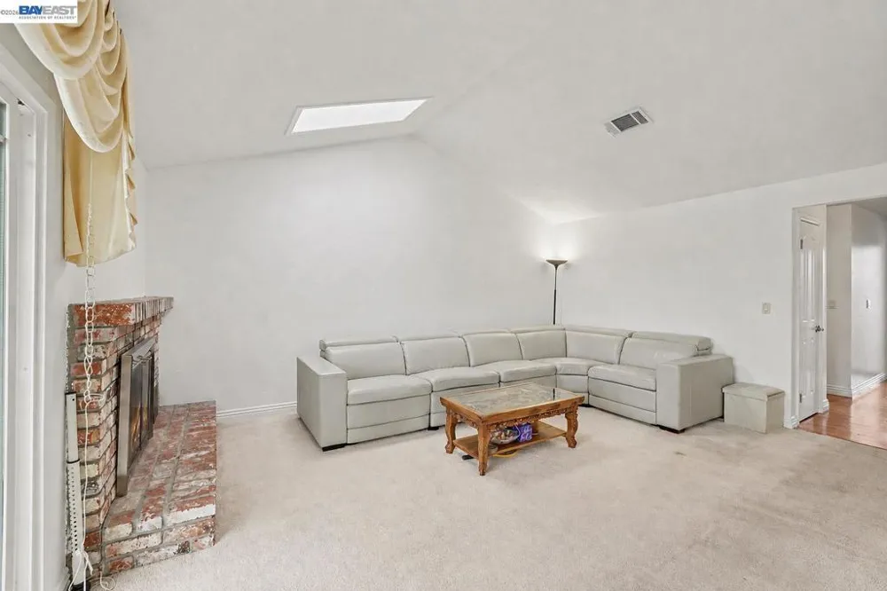127 Catalpa Ct Hercules, CA 94547