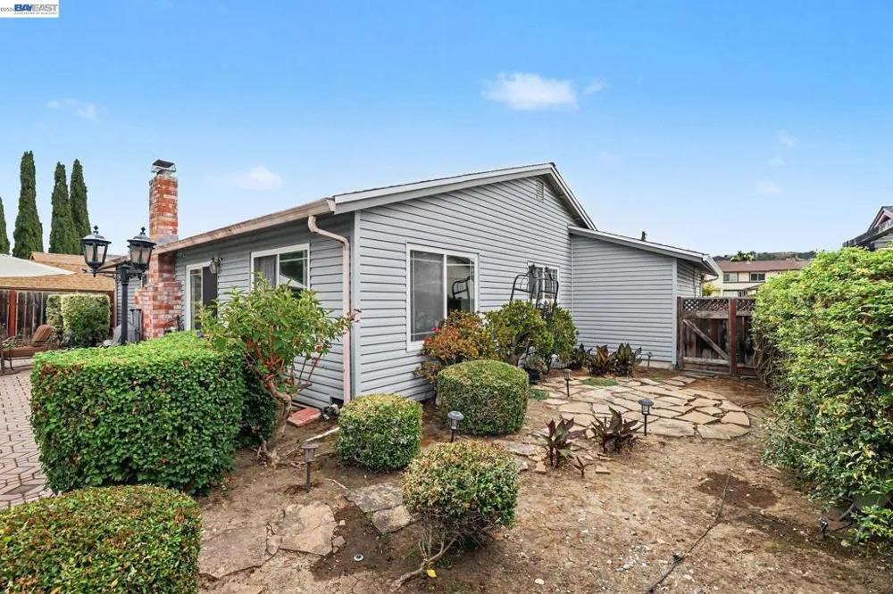 127 Catalpa Ct Hercules, CA 94547