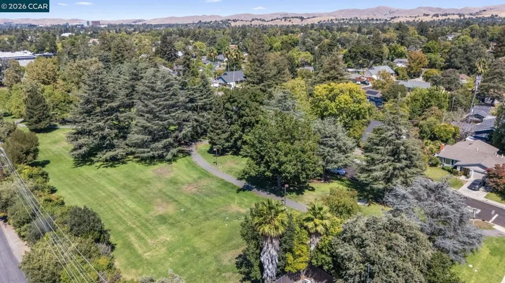 1320 Hookston Rd Concord, CA 94518
