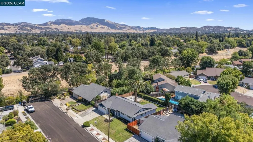 1320 Hookston Rd Concord, CA 94518