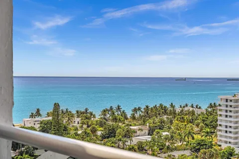 3015 Ocean Boulevard #16K