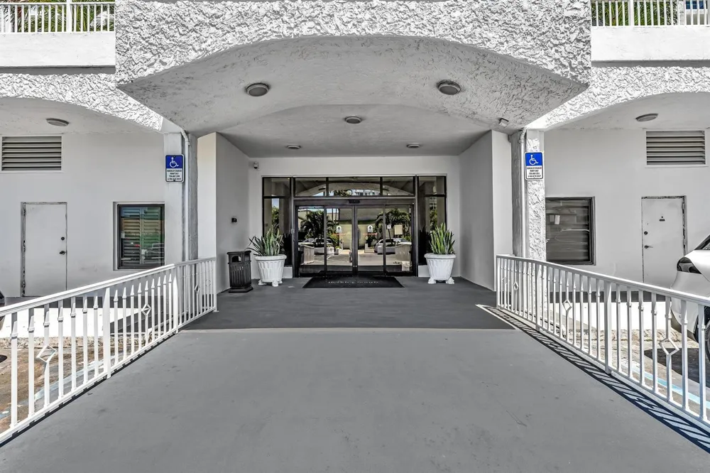 3015 Ocean Boulevard #16K Fort Lauderdale, FL 33308
