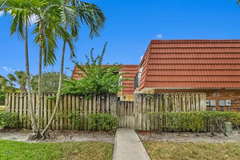 746 NW 98th Way
