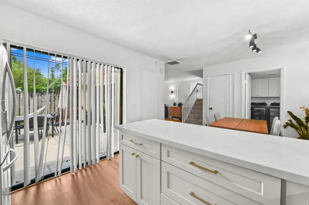 746 NW 98th Way Plantation, FL 33324