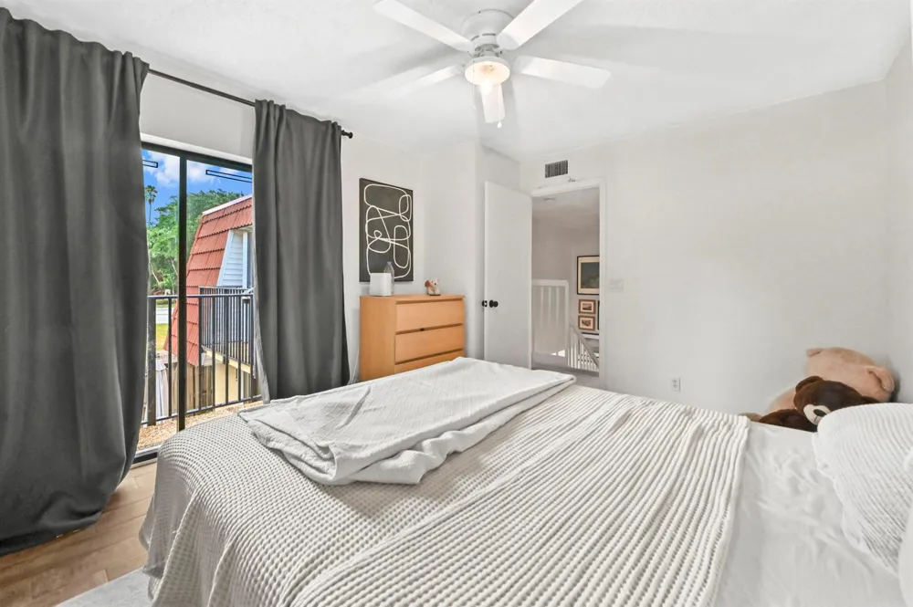 746 NW 98th Way Plantation, FL 33324