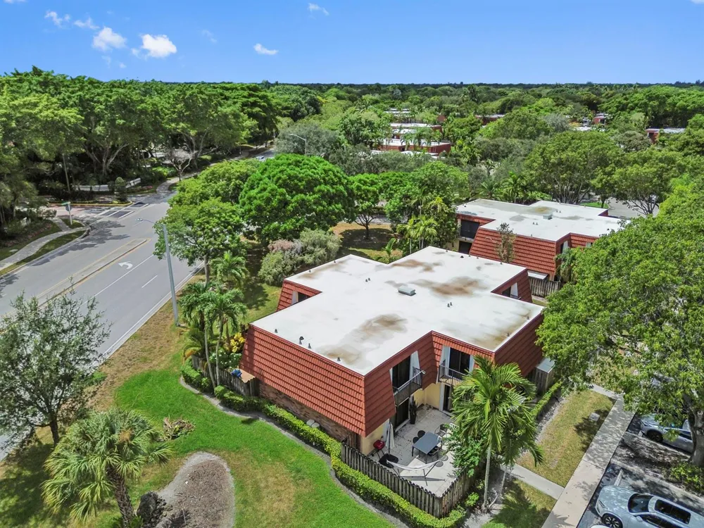 746 NW 98th Way Plantation, FL 33324