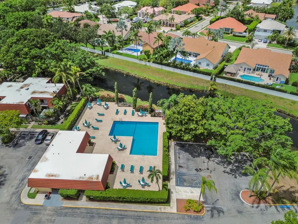746 NW 98th Way Plantation, FL 33324
