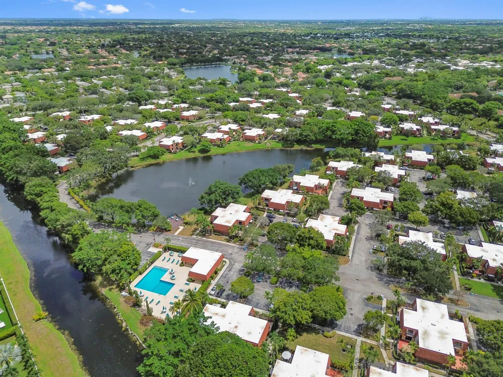 746 NW 98th Way Plantation, FL 33324