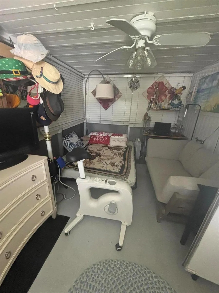 13 Havenwood Drive Pompano Beach, FL 33064