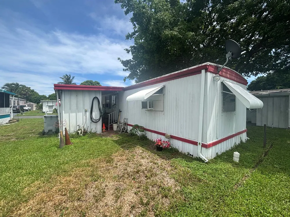 13 Havenwood Drive Pompano Beach, FL 33064