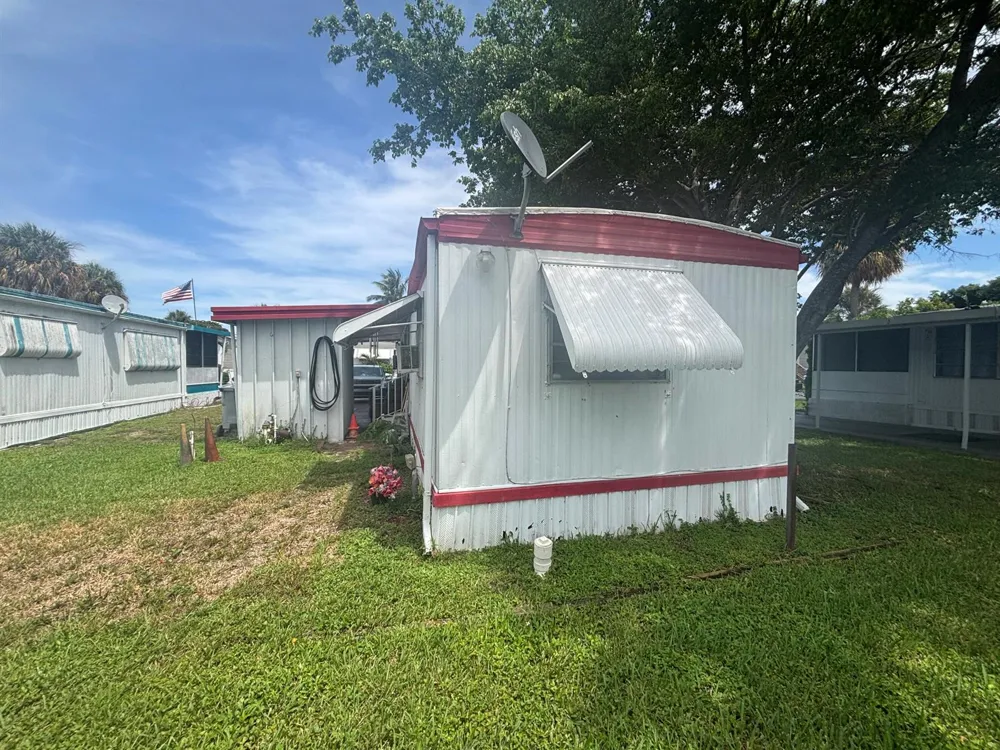 13 Havenwood Drive Pompano Beach, FL 33064