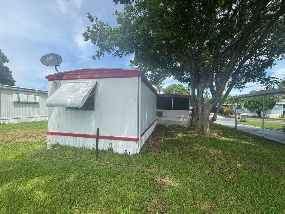 13 Havenwood Drive Pompano Beach, FL 33064