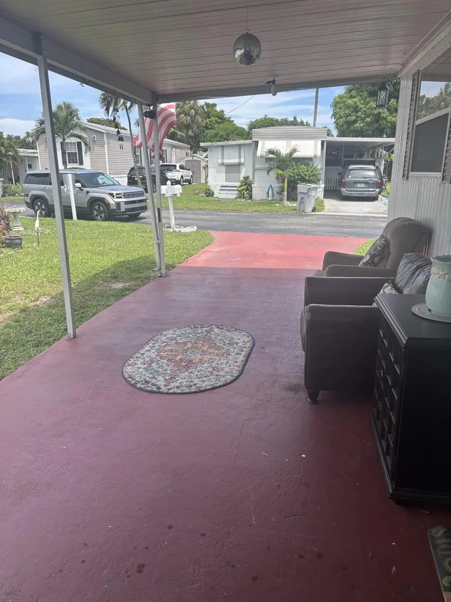 13 Havenwood Drive Pompano Beach, FL 33064