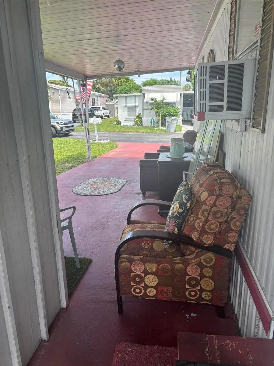 13 Havenwood Drive Pompano Beach, FL 33064