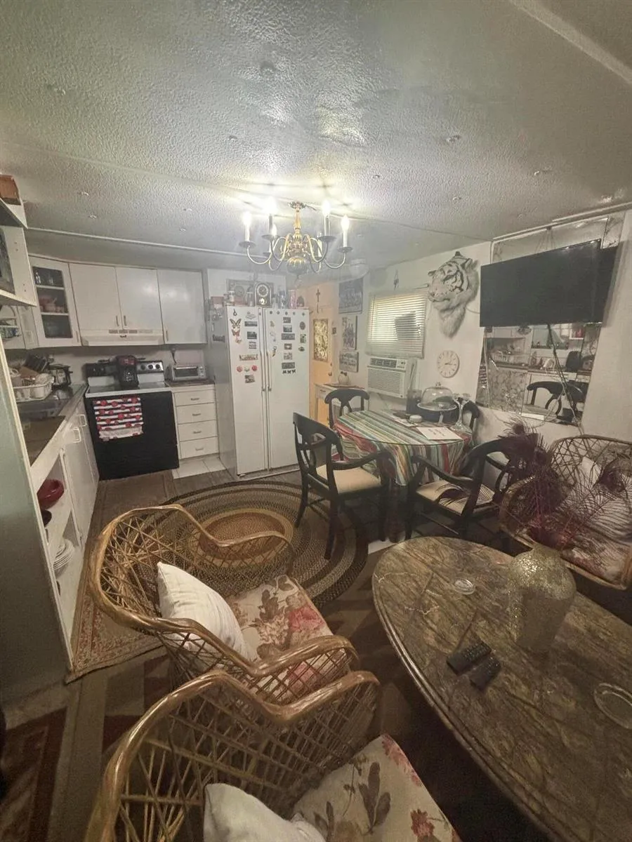 13 Havenwood Drive Pompano Beach, FL 33064