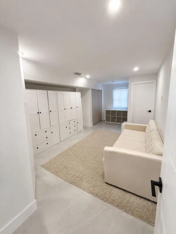 4919 SW 28th Avenue Fort Lauderdale, FL 33312