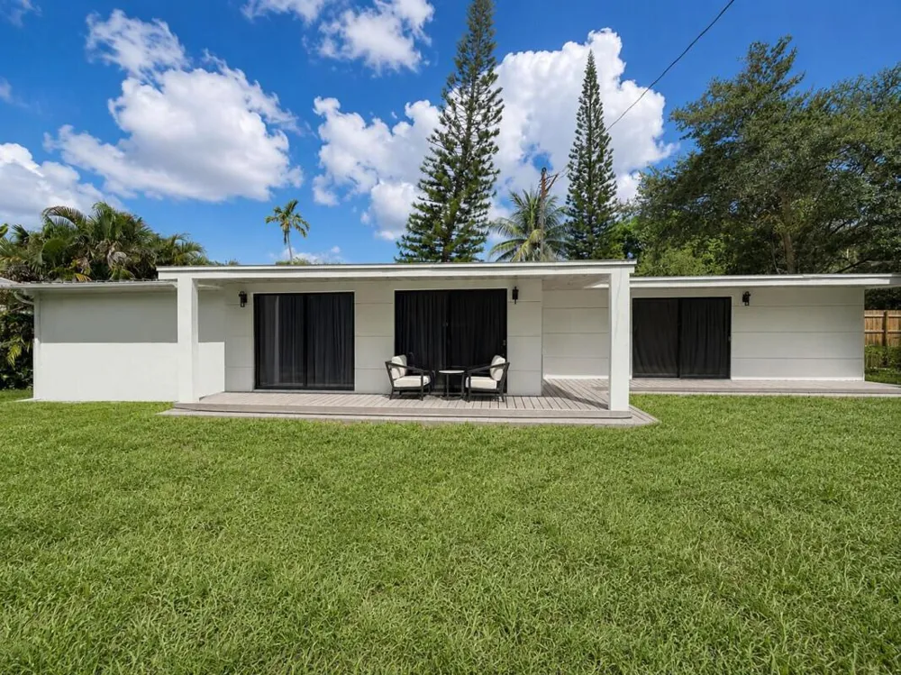 4919 SW 28th Avenue Fort Lauderdale, FL 33312