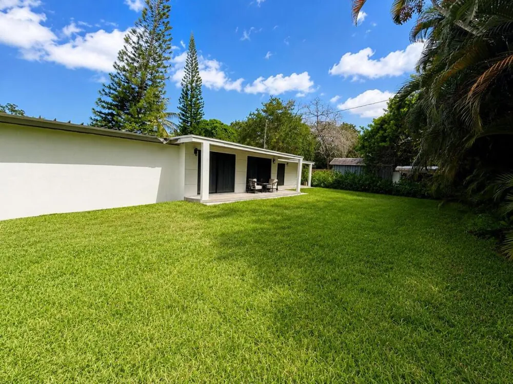 4919 SW 28th Avenue Fort Lauderdale, FL 33312