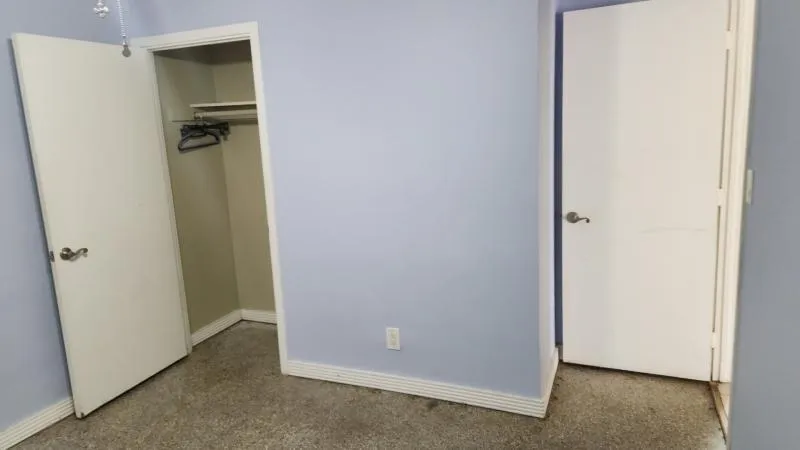 5811 NE 6TH AVENUE Oakland Park, FL 33334