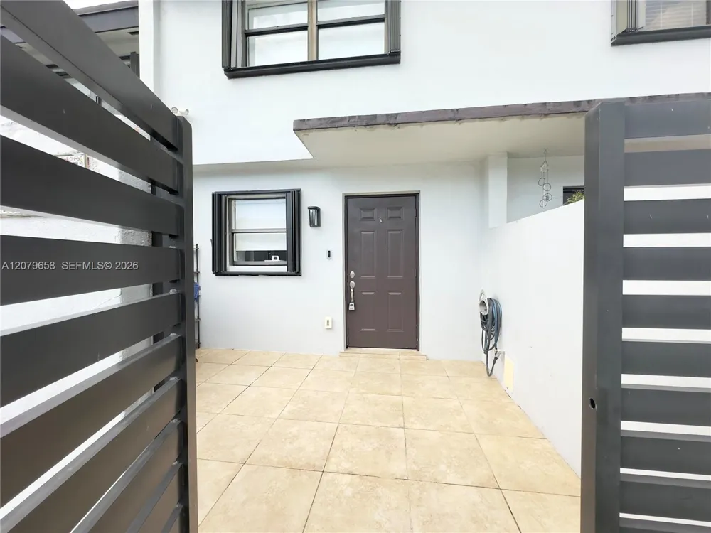 8010 SW 152nd Ave #211 Miami, FL 33193